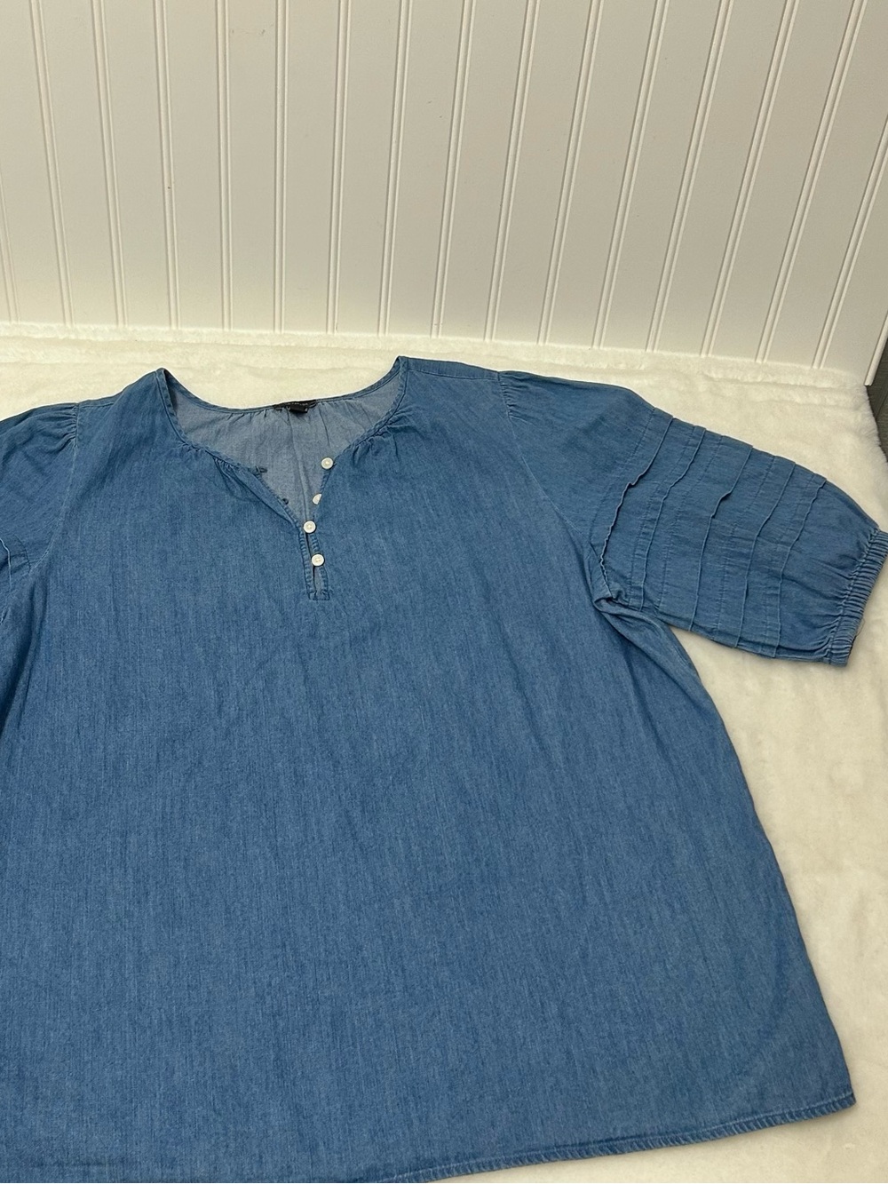 Ann Taylor cotton chambray popover top large